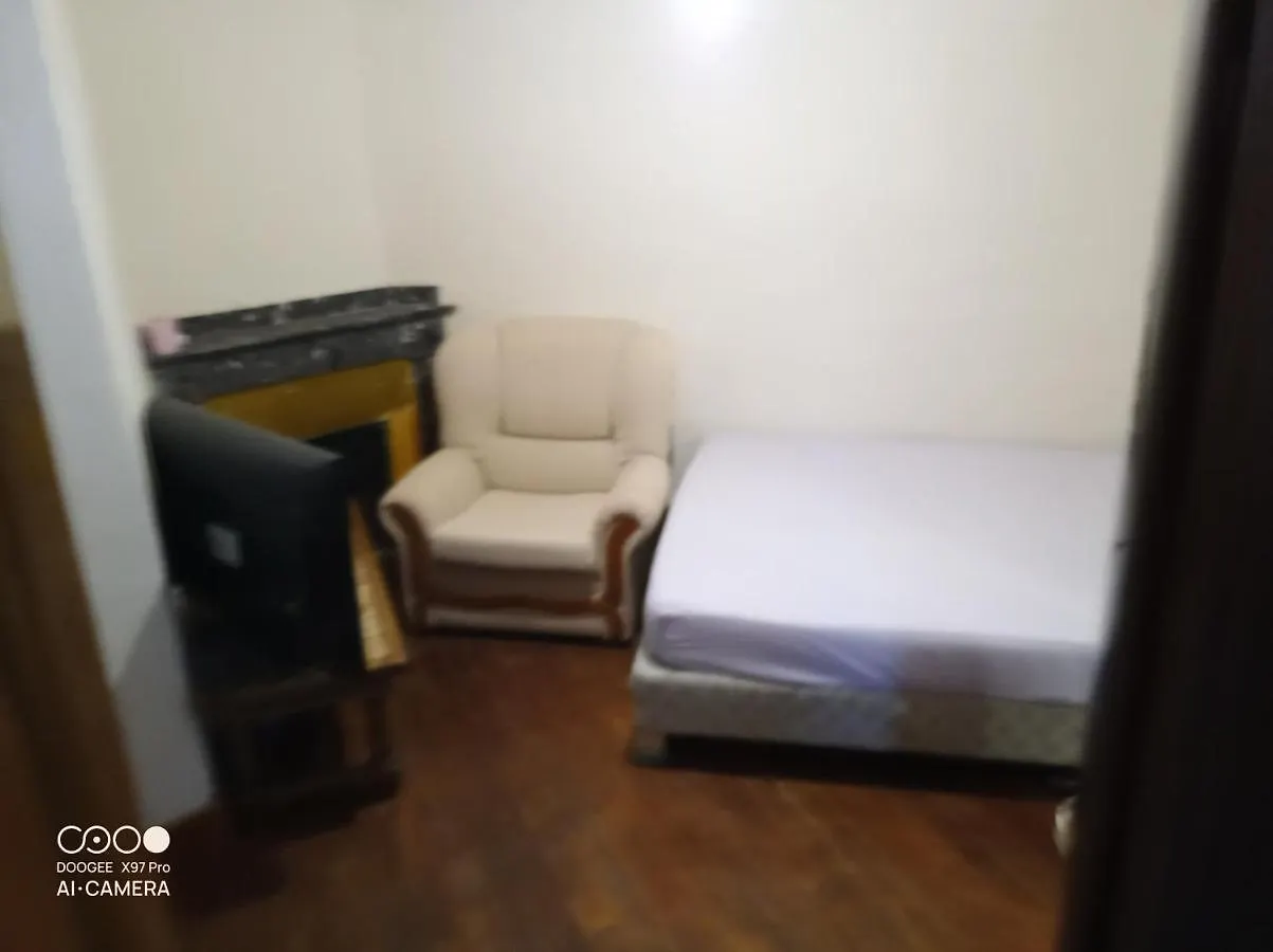Chambre A Petit Budget Pour Personne Simple Saint-Laurent-de-Neste ホームステイ